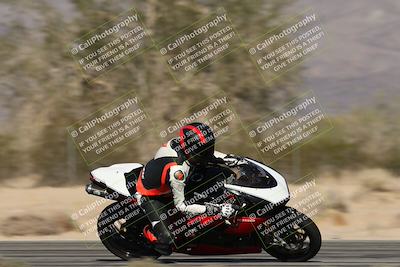 media/Dec-01-2025-Moto Forza (Mon) [[2daa91e15f]]/2-Intermediate Group/Session 3 (Turn 7 Inside Pans)/